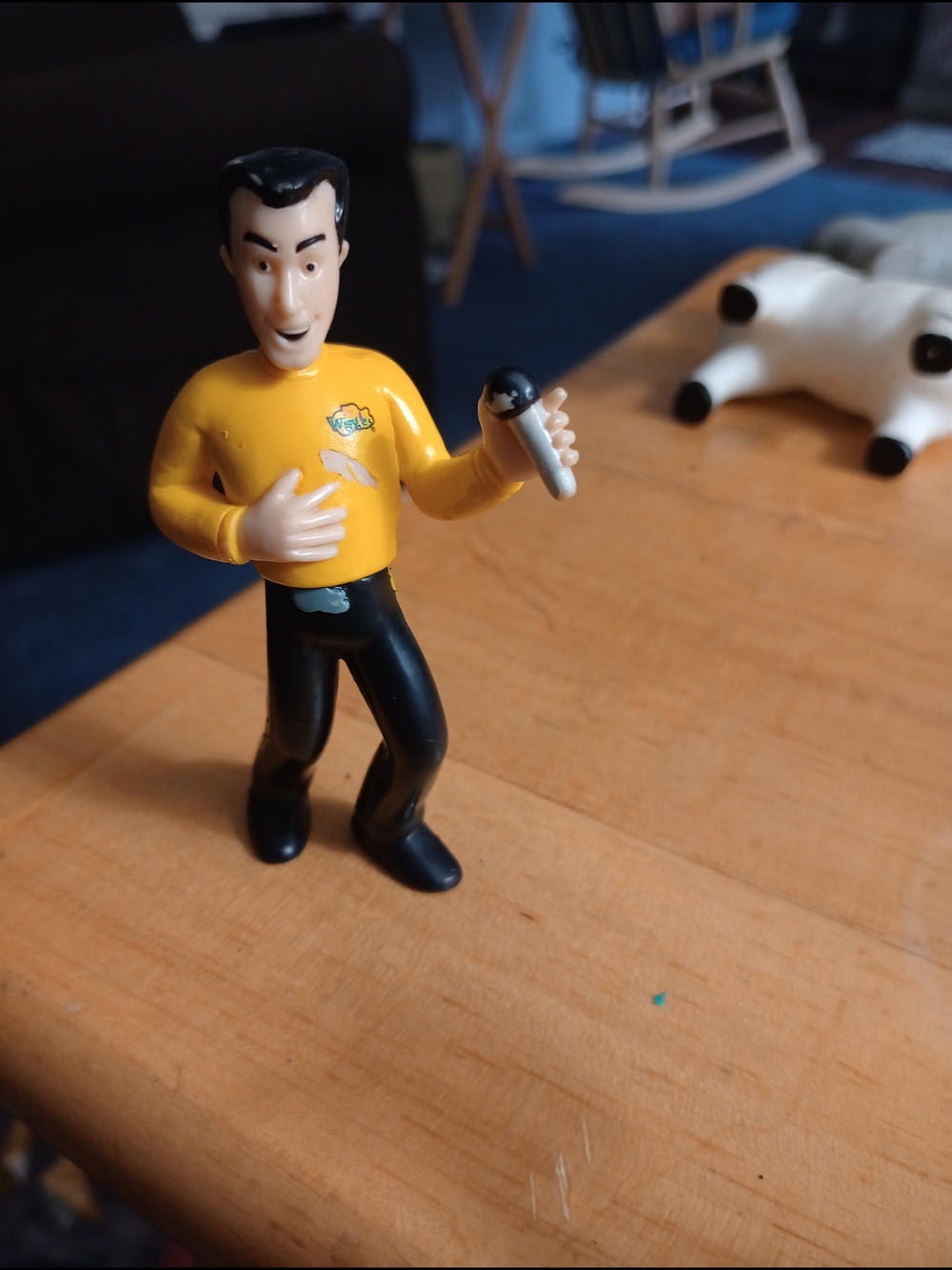 Yellow-Sweater Wiggles Microphone Figure Toy